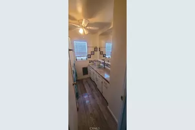 2429 C, Bakersfield, CA 93301 - Photo 10
