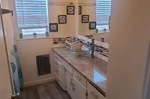 2429 C, Bakersfield, CA 93301 - Photo 10