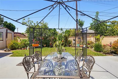 555 W Shadwell, Carson, CA 90745 - Photo 60