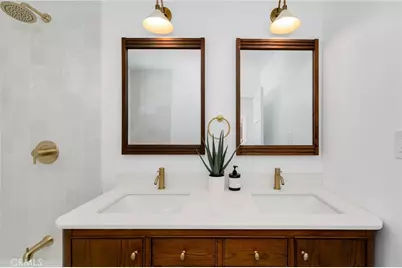 2947 S Hobart, Los Angeles, CA 90018 - Photo 30