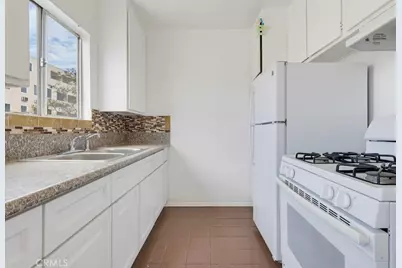 721 W 54th Street, Los Angeles, CA 90037 - Photo 24