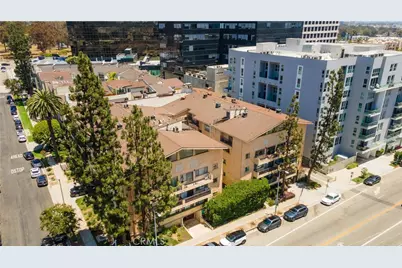 1154 S Barrington Avenue #213, Los Angeles, CA 90049 - Photo 2