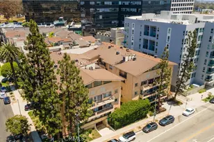 1154 S Barrington Ave, Los Angeles, CA 90049 - Photo 2