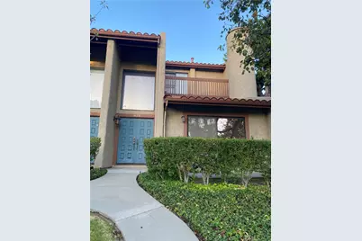 678 Rosewood, Camarillo, CA 93010 - Photo 2