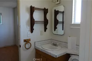 13752 Yoak St, Garden Grove, CA 92844 - Photo 10