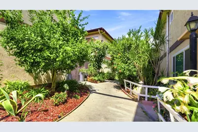 7300 Lennox, Van Nuys, CA 91405 - Photo 4