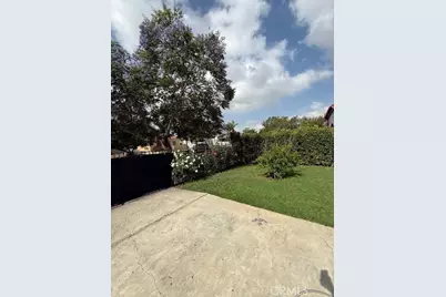 517 W 110th, Los Angeles, CA 90044 - Photo 2