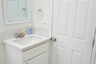 514 W 105th, Los Angeles, CA 90044 - Photo 18