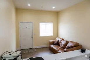 514 W 105th, Los Angeles, CA 90044 - Photo 8
