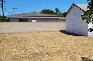 15723 Indiana Ave, Paramount, CA 90723 - Photo 8