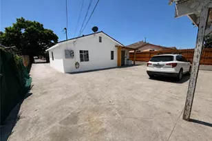 815 E 109th St, Los Angeles, CA 90059 - Photo 6