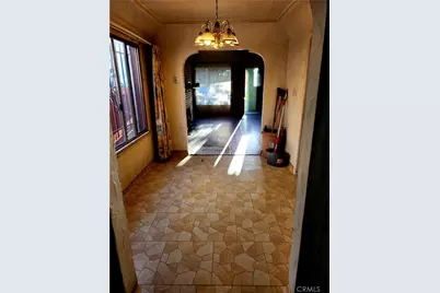 6812 S Van Ness, Los Angeles, CA 90047 - Photo 16