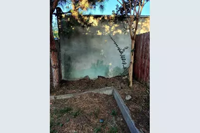 6812 S Van Ness, Los Angeles, CA 90047 - Photo 46