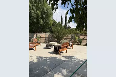 223 Glenmont Court, Hemet, CA 92544 - Photo 6