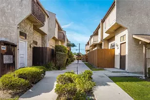 320 W 220th Unit 4, Carson, CA 90745 - Photo 4