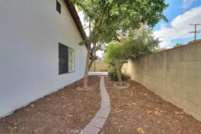 10702 Andy, Cerritos, CA 90703 - Photo 20
