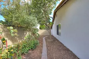 10702 Andy, Cerritos, CA 90703 - Photo 24