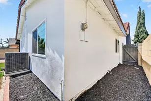 12412 Viarna, Cerritos, CA 90703 - Photo 32