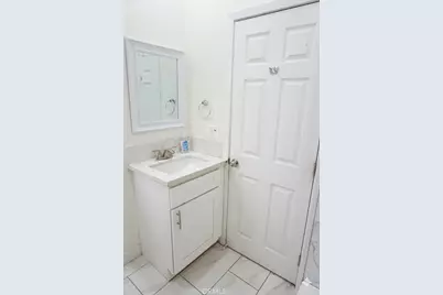 514 W 105th, Los Angeles, CA 90044 - Photo 18