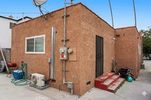 514 W 105th, Los Angeles, CA 90044 - Photo 2