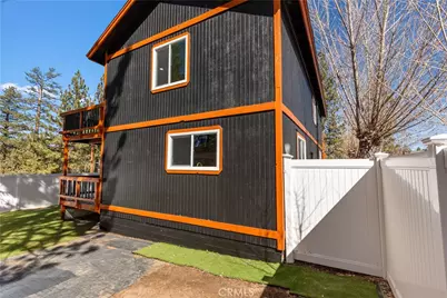 39933 Deer, Big Bear Lake, CA 92315 - Photo 4
