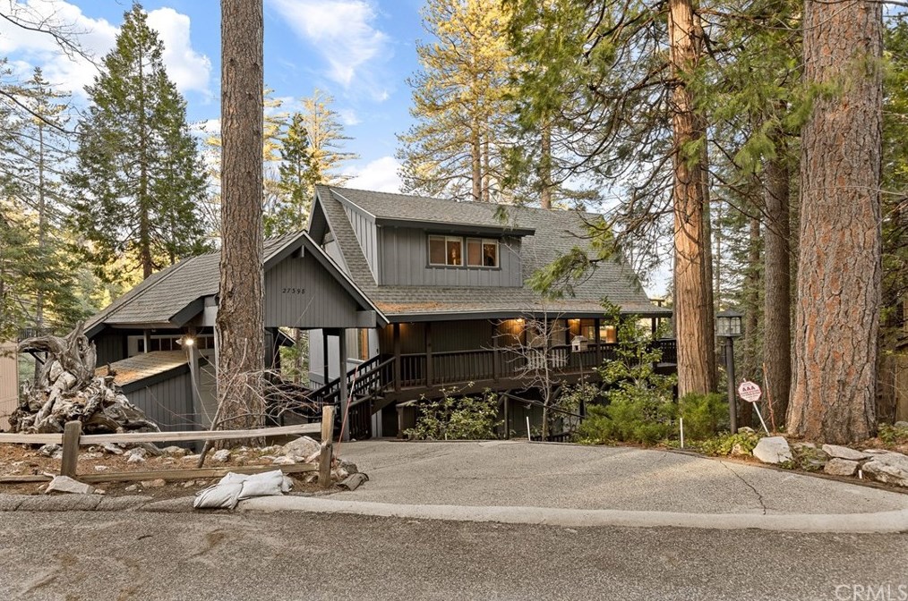 27398 Pinewood Dr, Lake Arrowhead, CA 92352