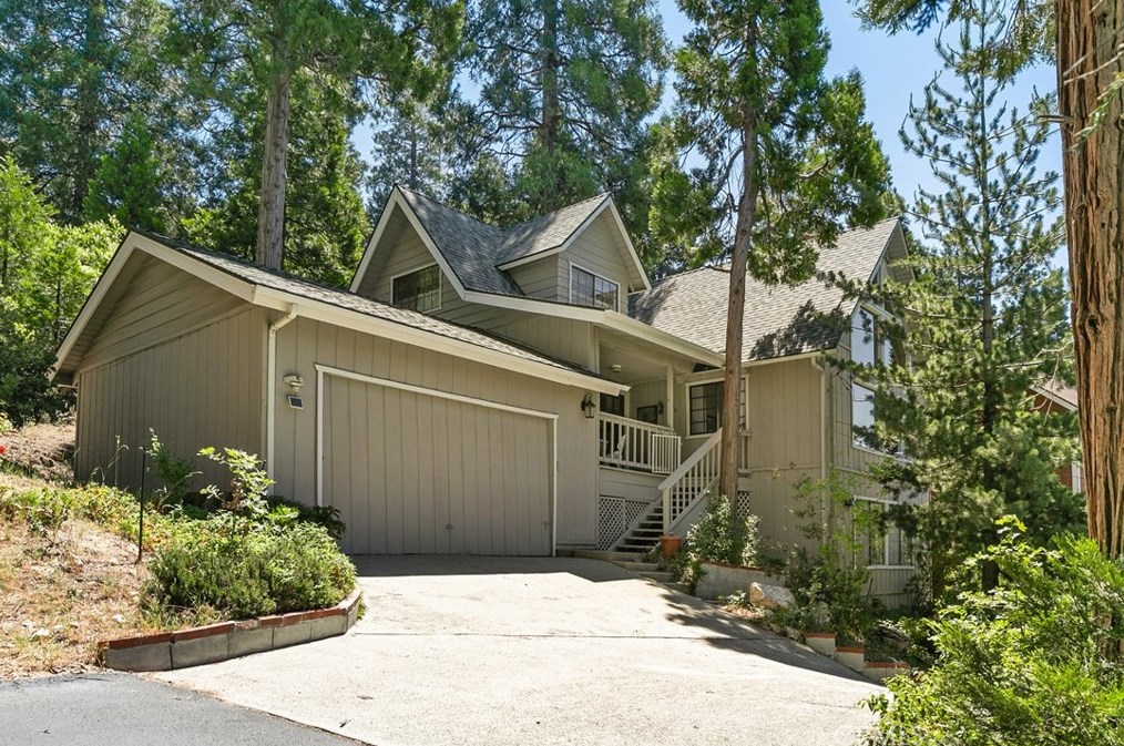 329 Grass Valley Rd, Lake Arrowhead, CA