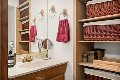 226 Holiday Drive, Lake Arrowhead, CA 92352 - Photo 26