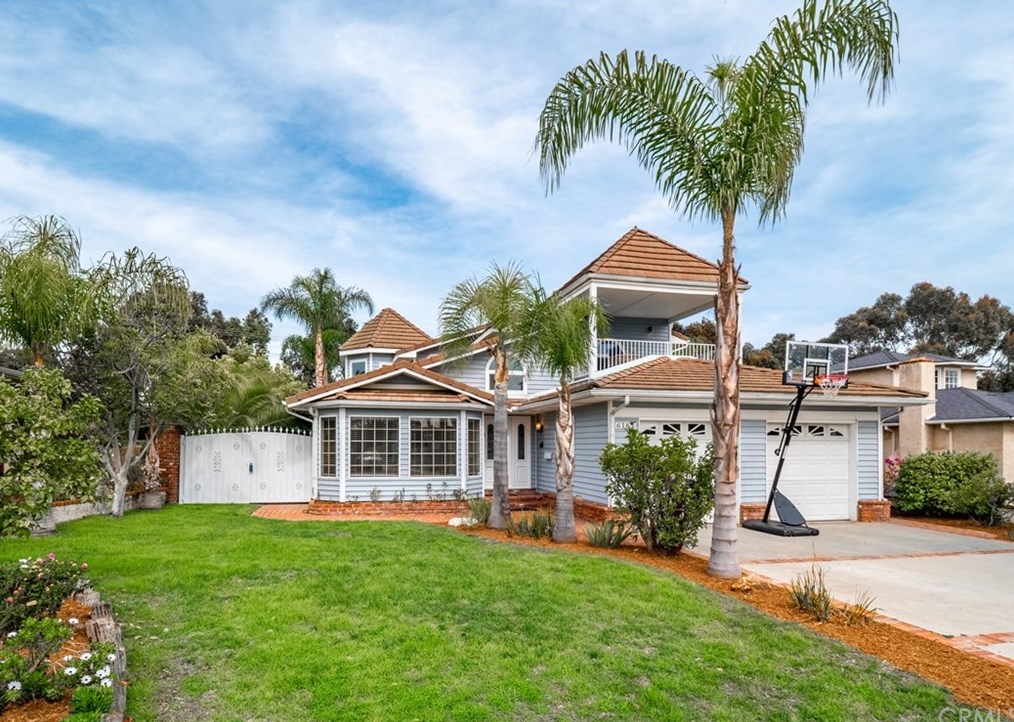 6161 74th St, Los Angeles, CA 90045-1605