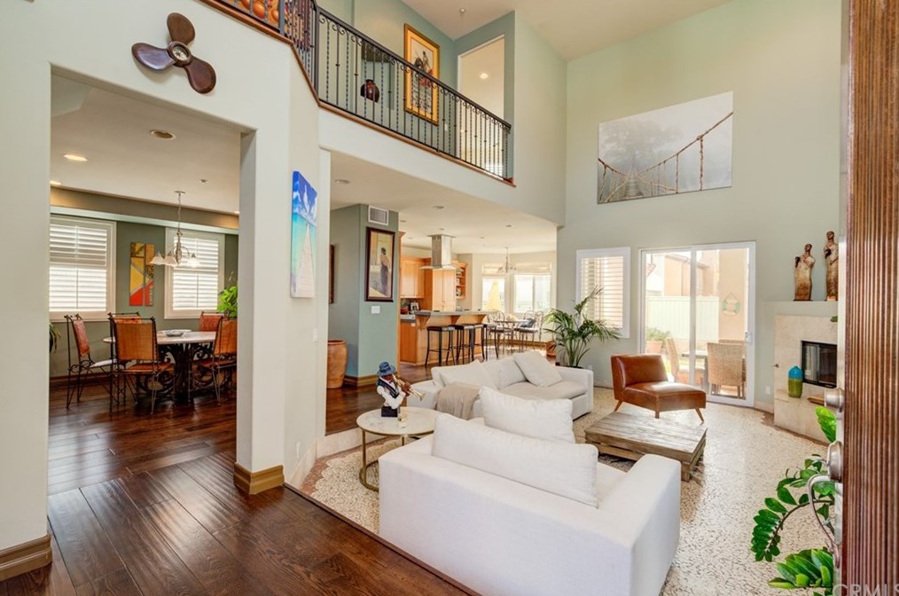 1303 Rindge Ln, Redondo Beach, CA 90278