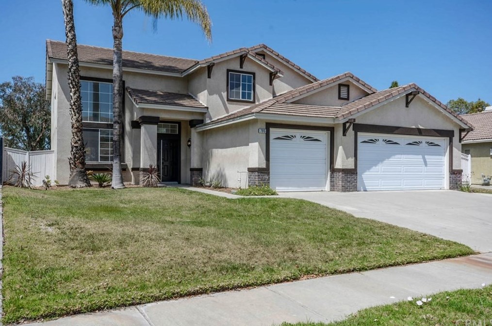 795 Donatello Dr, Corona, CA 92882-6390