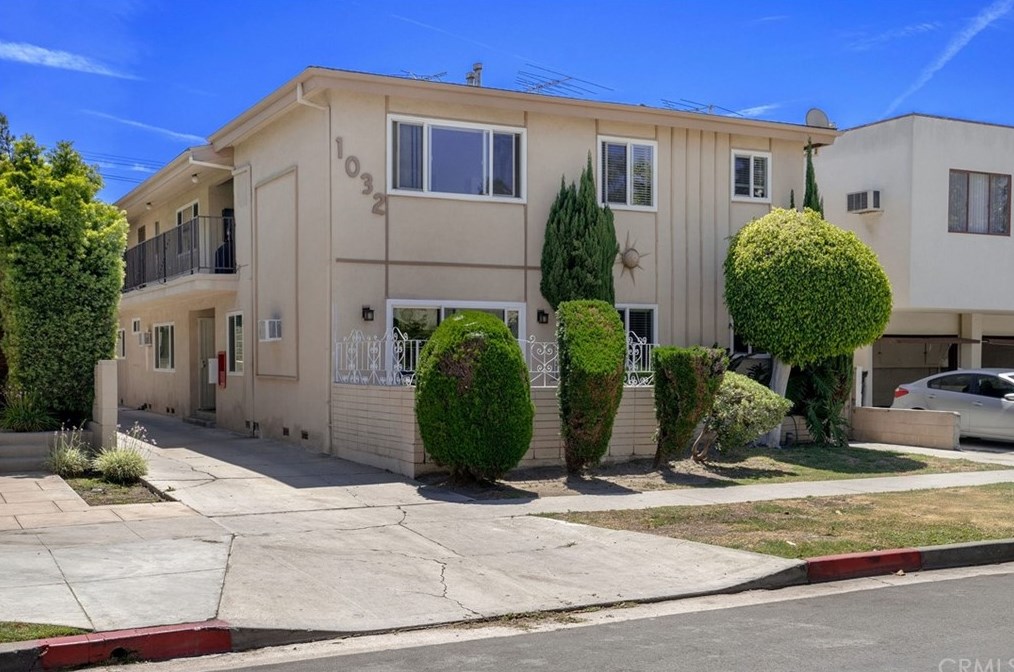 1032 Bedford St, Los Angeles, CA 90035-2125