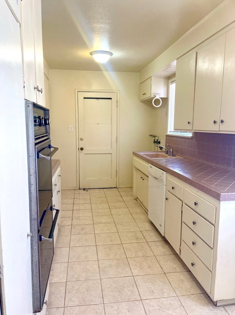 15203 Florwood Ave, Lawndale, CA 90260