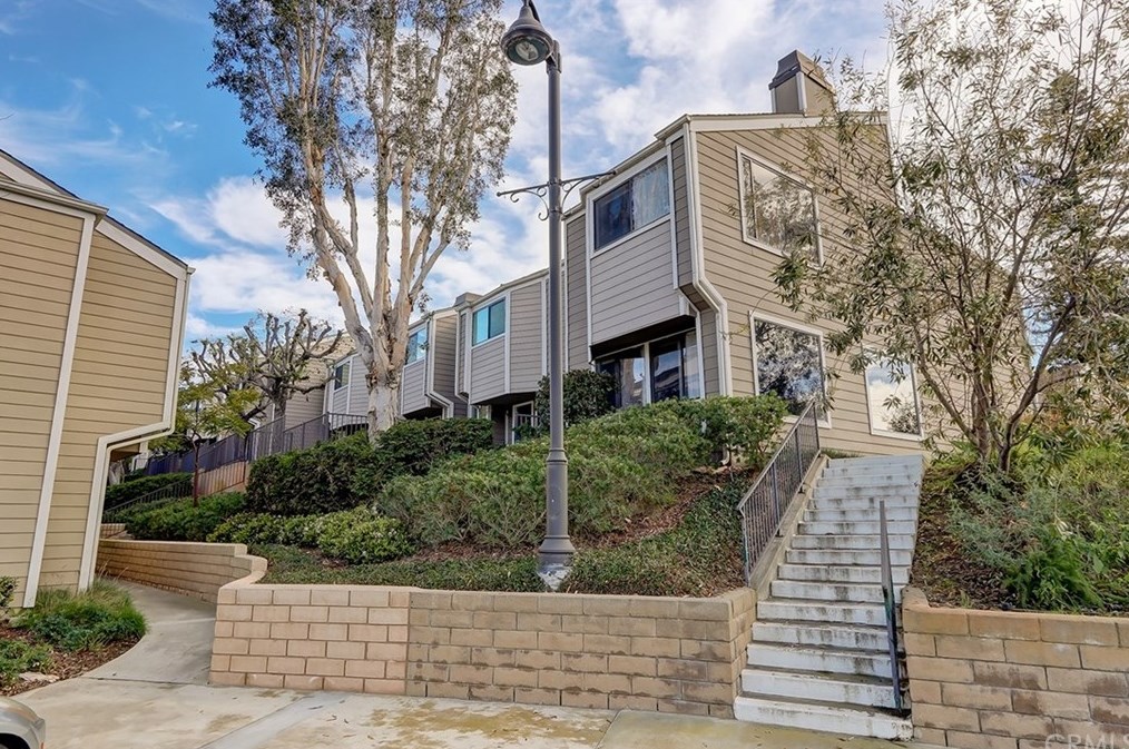 18 Latitude Ct #18, Newport Beach, CA 92663