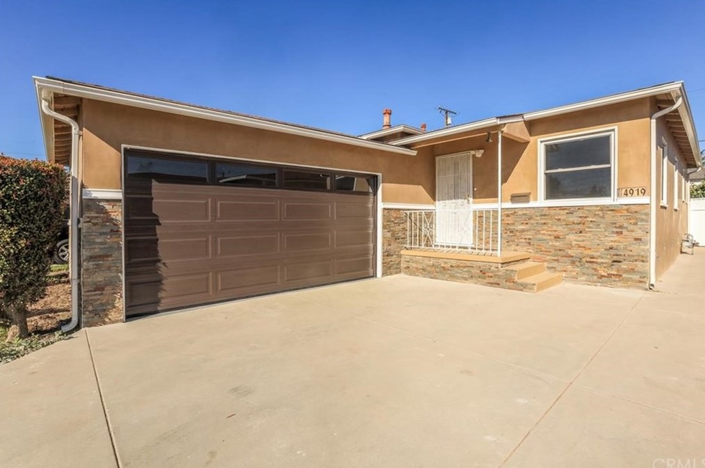 4919 139th St, Hawthorne, CA 90250-6550