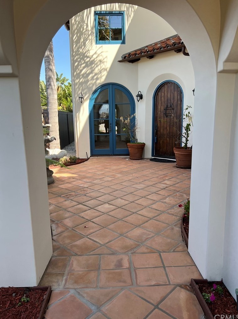 633 21st St, Hermosa Beach, CA 90254-3017