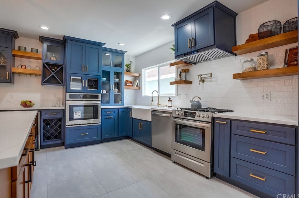 1441 52nd St, Los Angeles CA  90011-4903 exterior