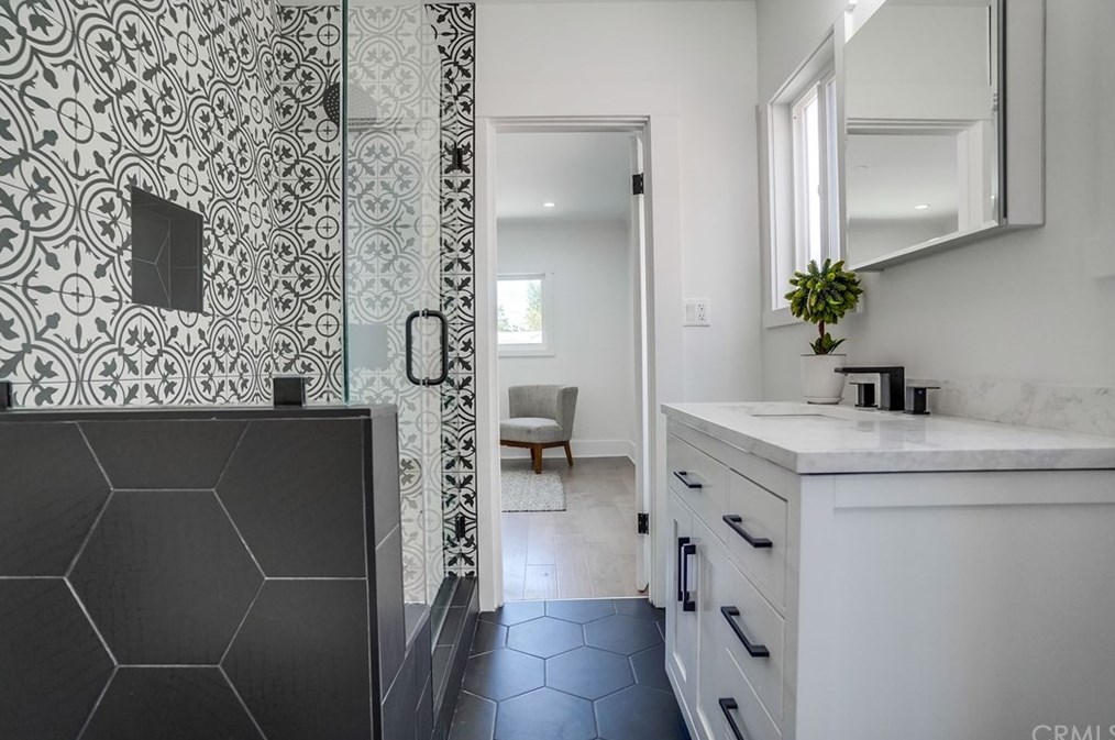 1441 52nd St, Los Angeles CA  90011-4903 exterior