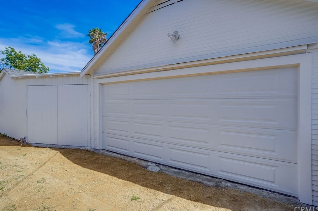 1441 52nd St, Los Angeles CA  90011-4903 exterior