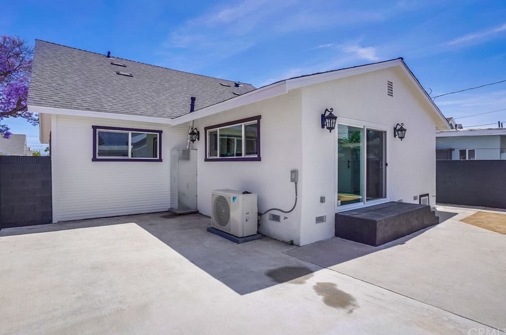 1441 52nd St, Los Angeles CA  90011-4903 exterior