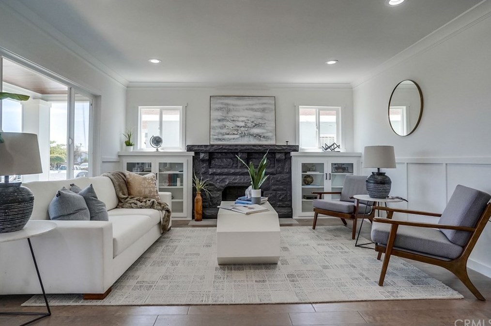 1441 52nd St, Los Angeles CA  90011-4903 exterior