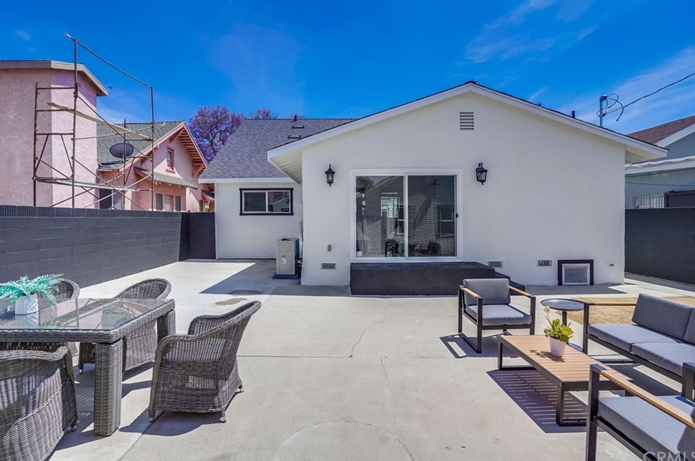 1441 52nd St, Los Angeles CA  90011-4903 exterior