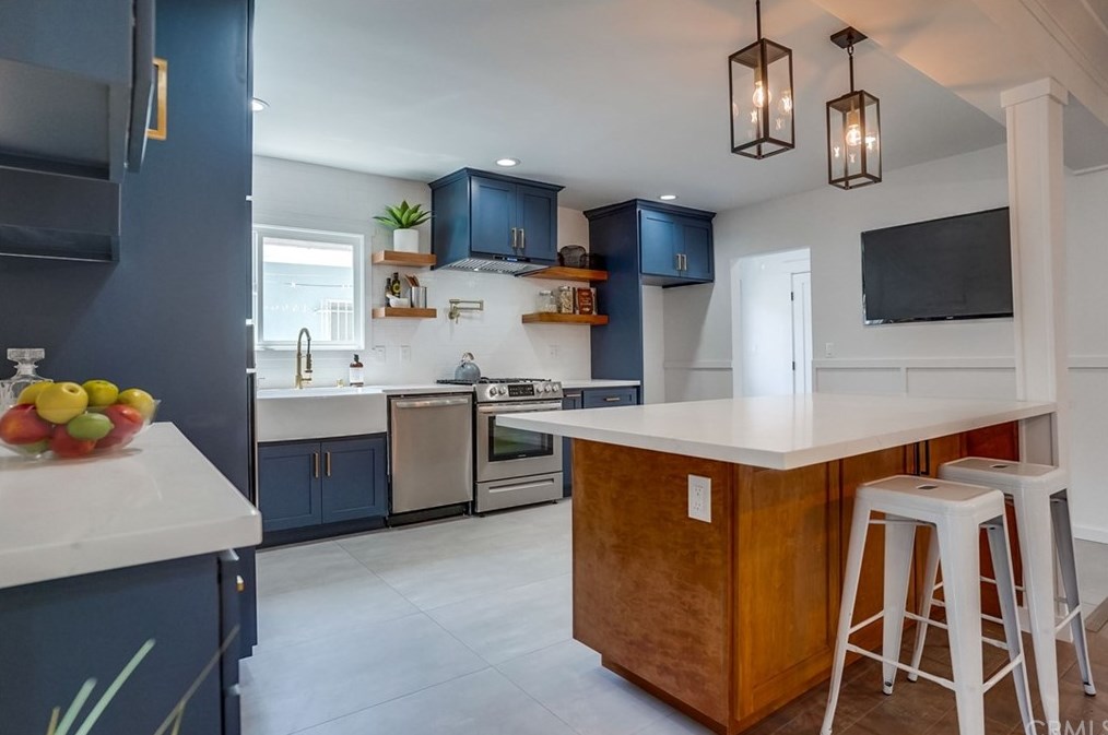 1441 52nd St, Los Angeles CA  90011-4903 exterior