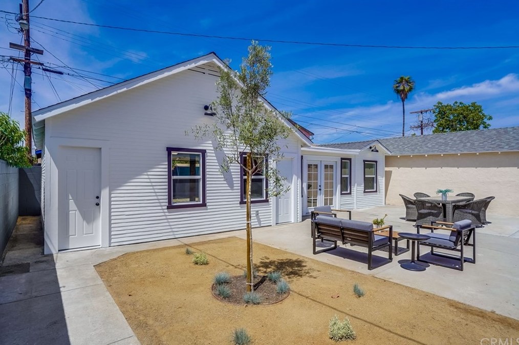 1441 52nd St, Los Angeles CA  90011-4903 exterior