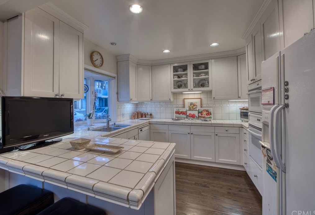 461 35th St, Manhattan Beach, CA 90266
