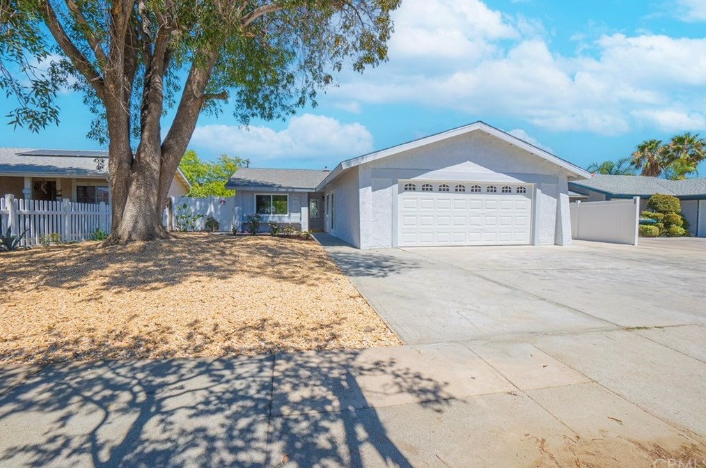 9938 Independence Ave, Chatsworth, CA 91311-3034