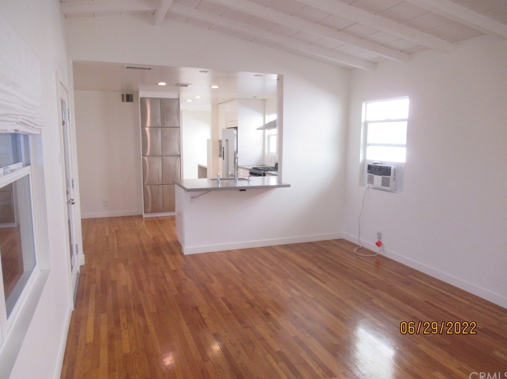 656 Rosecrans Ave, Manhattan Beach, CA 90266