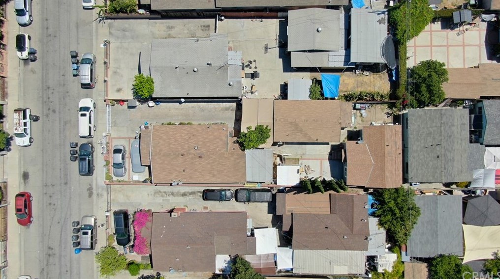 8131 Holmes Ave, Los Angeles CA 90001-3438 exterior