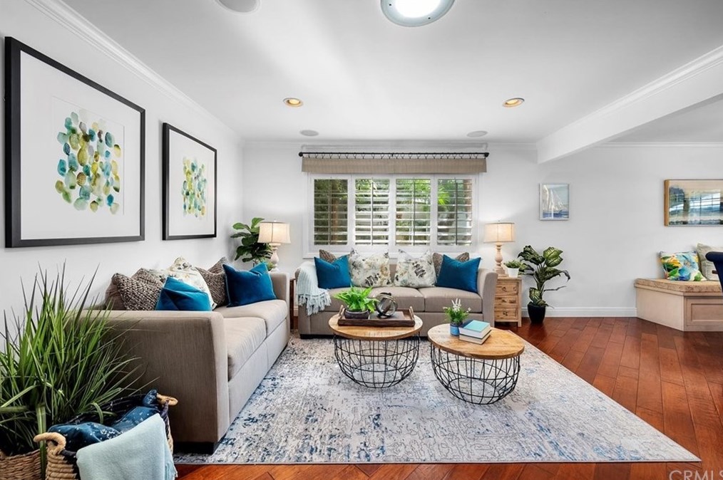 8722 Squires Cir, Huntington Beach, CA 92646-4529