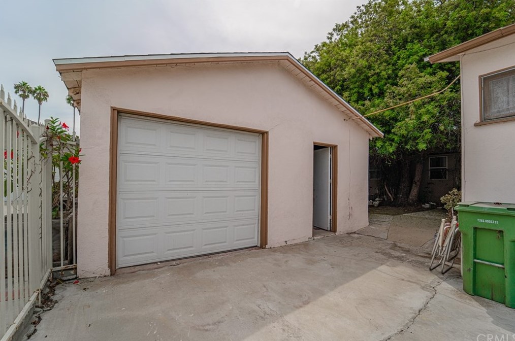 12726 Eucalyptus Ave, Hawthorne, CA 90250